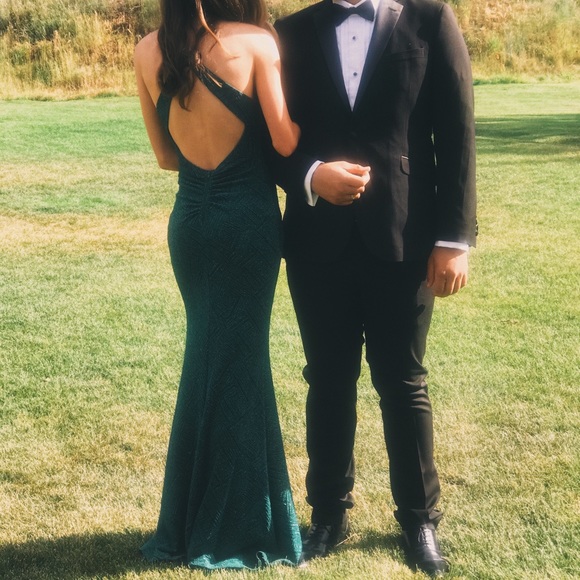 Emerald Green Formal Evening Gown - Picture 3 of 4